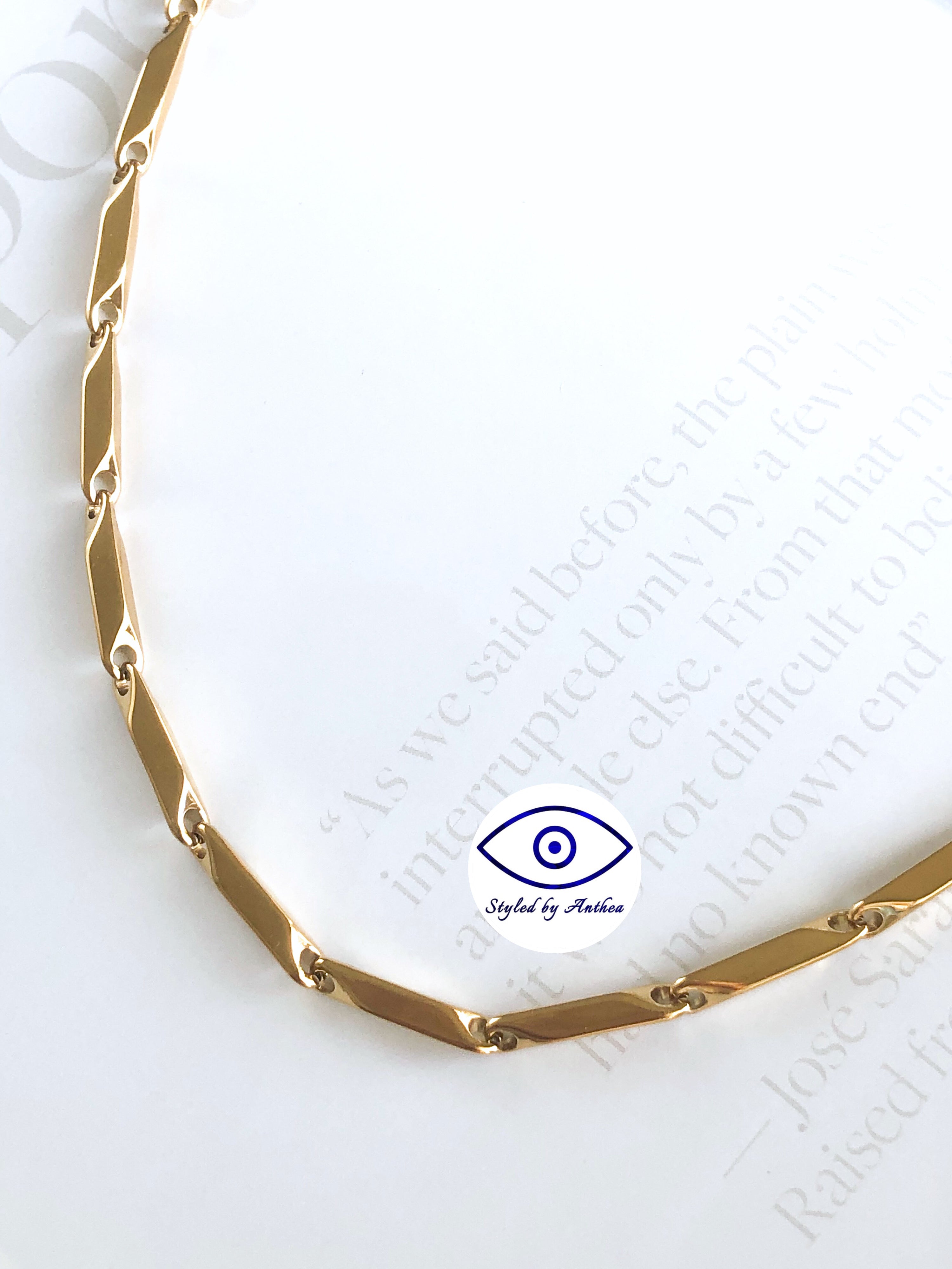 The Kinaros Necklace Collier - Styled by Anthea