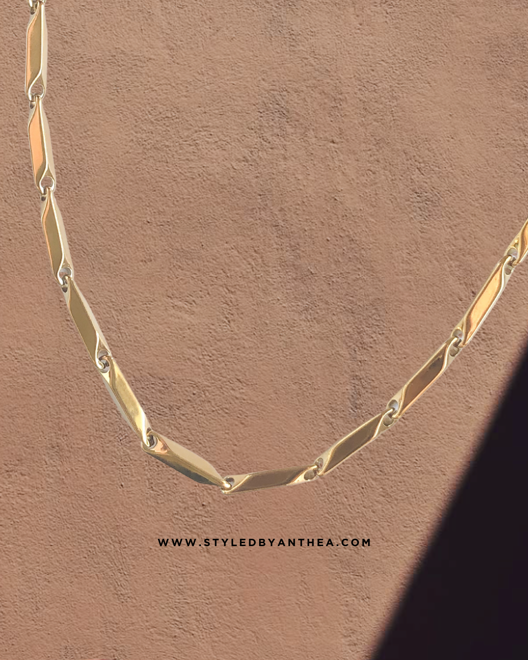 The Kinaros Necklace Collier - Styled by Anthea