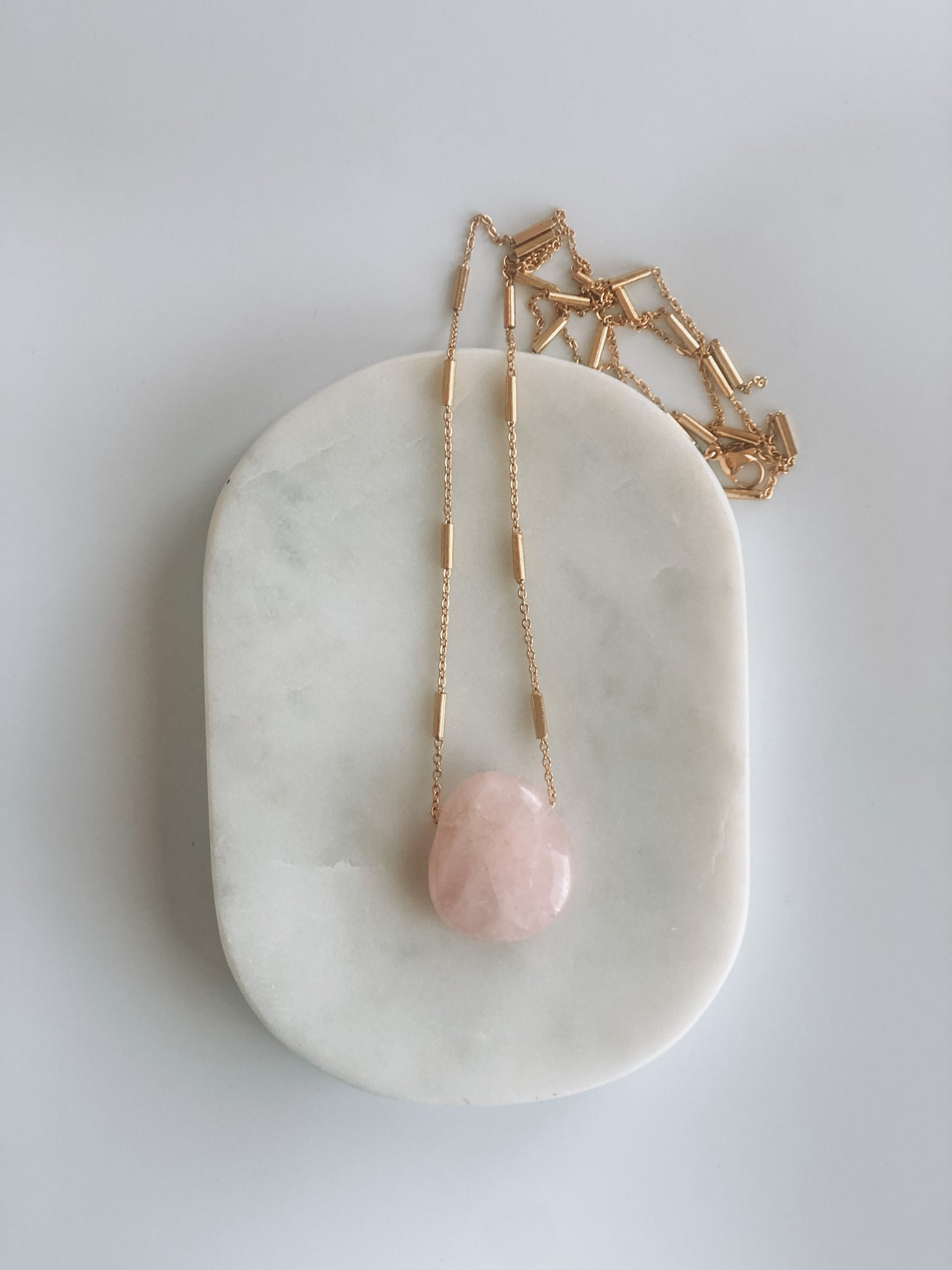 Delphion - Adjustable Black Necklace - Rose Quarts